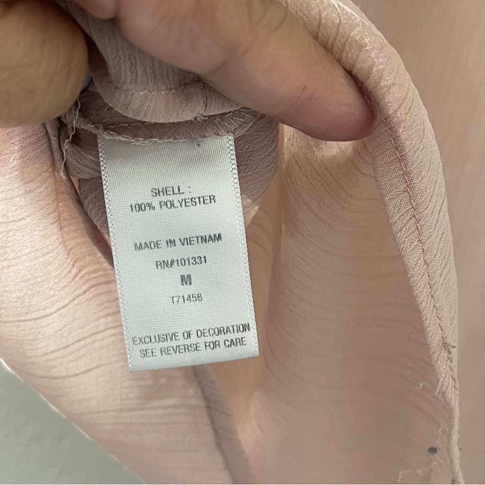 Charlotte‎ Russe Blush Pink Sheer Blouse with Red Floral Detail Size Medium - Picture 8 of 8